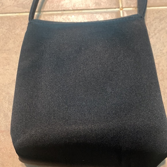 🥳Host Pick🎉 Vintage Kenneth Cole evening bag - Picture 6 of 6